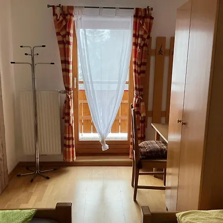 Halleinerhaus By Soul Rebels Деревянный коттедж